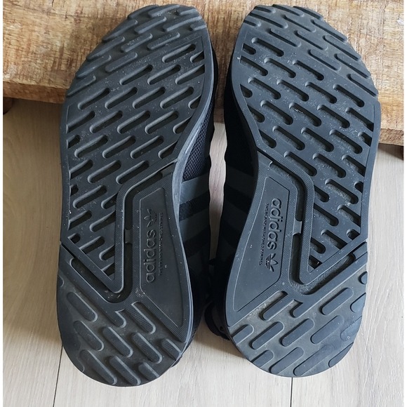 Adidas Sneakers Mens 9.5 Black Lace Up Running Training Athletic Gym Shoes - Picture 4 of 6